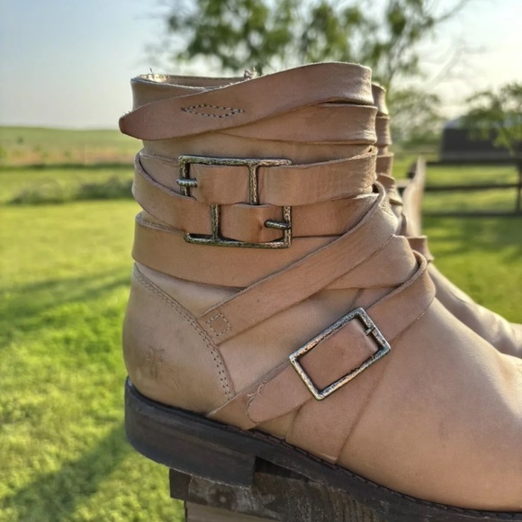 Frye Veronica Strappy Boots Gray/Tan size 7.5 - Picture 2 of 9